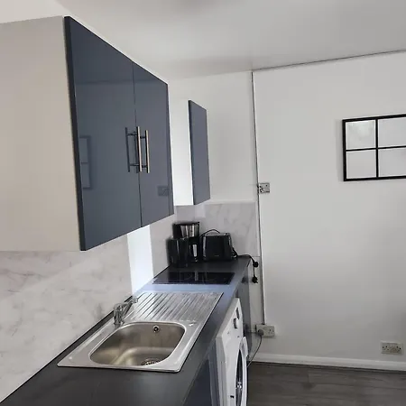 New Deluxe Studio Apt-2 London Exterior photo