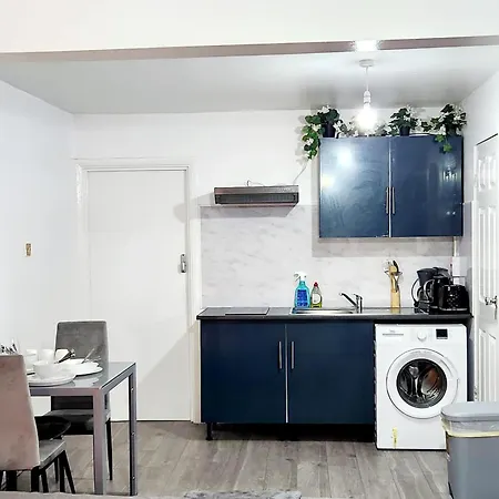 New Deluxe Studio Apt-2 London Room photo