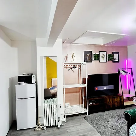 New Deluxe Studio Apt-2 London Room photo